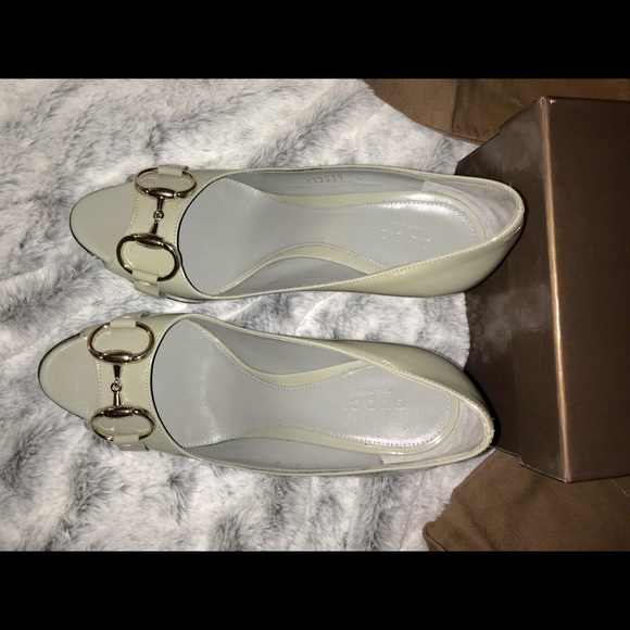 GUCCI Vitello Vernice Peep-Toe Pumps Grey 5.5 - Picture 7 of 7